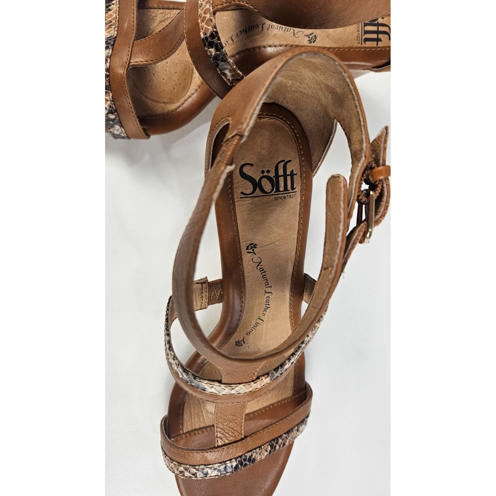 SOFFT Women's Cognac Leather Snake Print Ankle Strap Wedge Sandals Size 7.5 Wide - Picture 2 of 6